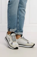 Sneakers tornacipő bőr hozzáadásával Versace Jeans Couture 	fehér	