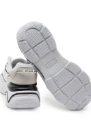 Sneakers tornacipő MICOLA bőr hozzáadásával Guess 	fehér	