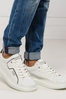 Bőr sneakers tornacipő SALERNO Guess 	fehér	
