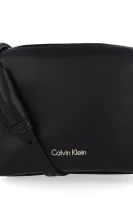 Levéltáska Calvin Klein 	fekete	