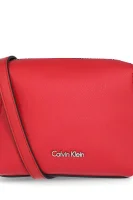 Levéltáska Calvin Klein 	piros	