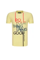 DO YOUR THING T-shirt GUESS 	arany	