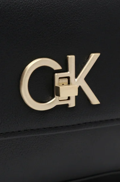 Levéltáska RE-LOCK CAMERA W/FLAP Calvin Klein 	fekete	