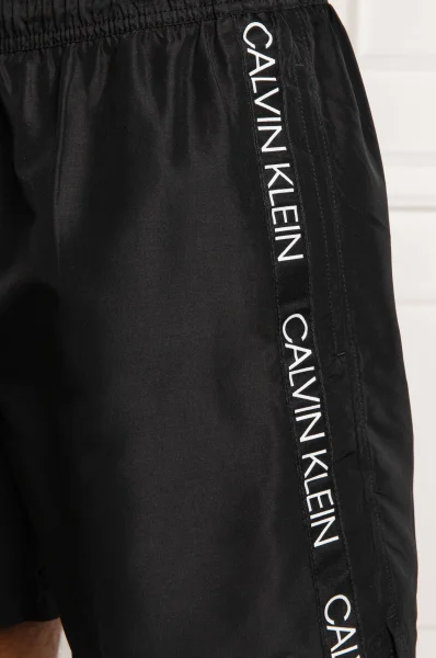 Fürdő sort MEDIUM DRAWSTRING | Regular Fit Calvin Klein Swimwear 	fekete	