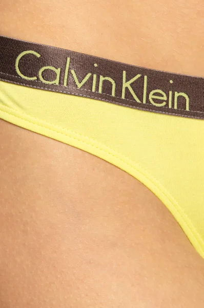 Tanga Calvin Klein Underwear 	arany	