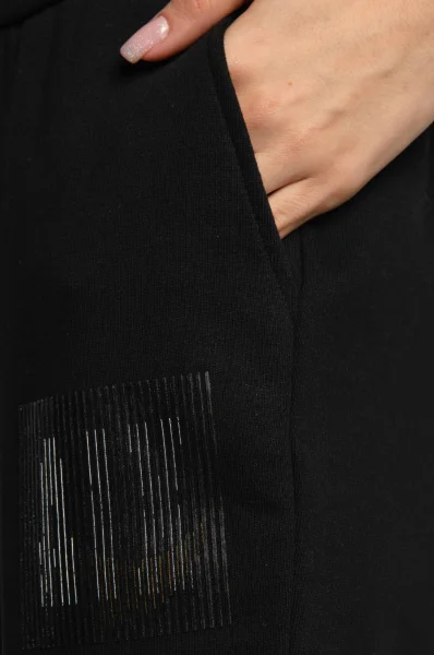 Nadrág Spodnie dresowe | Regular Fit Armani Exchange 	fekete	