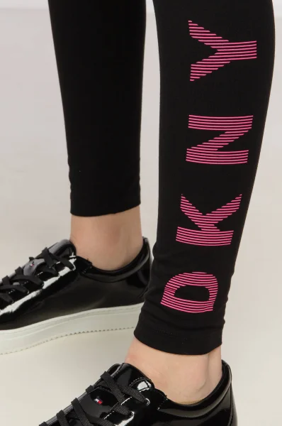 Leggings | Slim Fit DKNY Sport 	fekete	