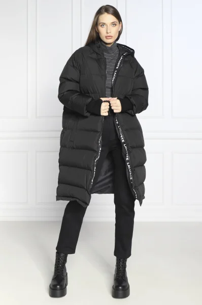 Steppelt hosszú kabát Lacoste 	fekete	