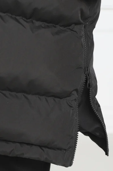 Steppelt hosszú kabát Lacoste 	fekete	
