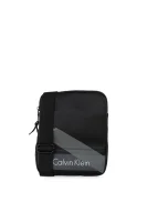 Cole Flat Reporter Bag Calvin Klein 	fekete	